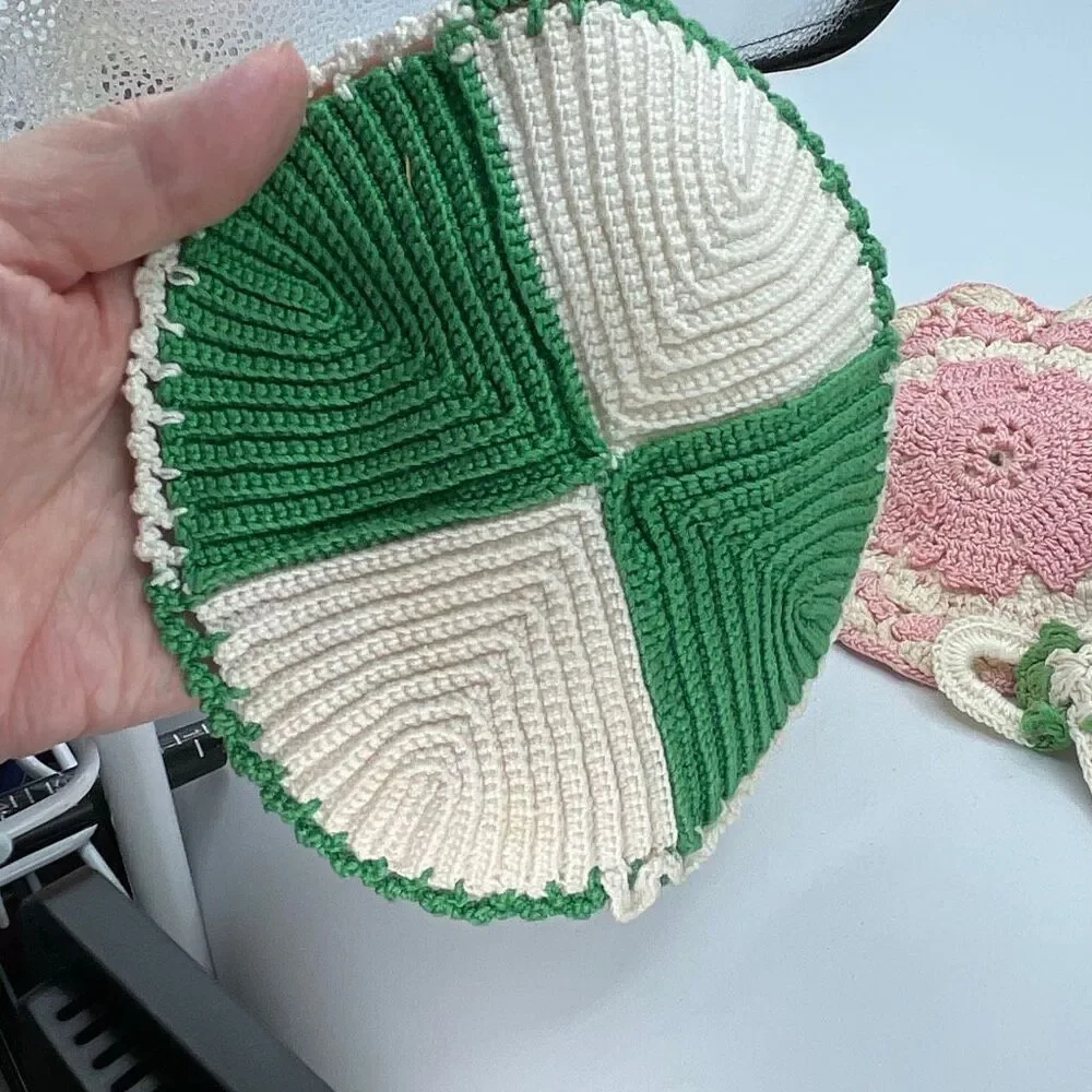 Vintage hand crocheted lot of 4 hot pads